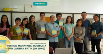 Menghangatkan Batin dengan Sinar Mentari dan Sepotong Kue Bulan
