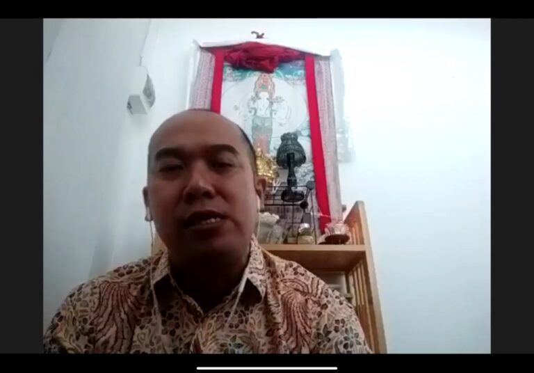 Johnson Khuo memaparkan keyakinan sebagai dasar untuk ziarah ke Borobudur